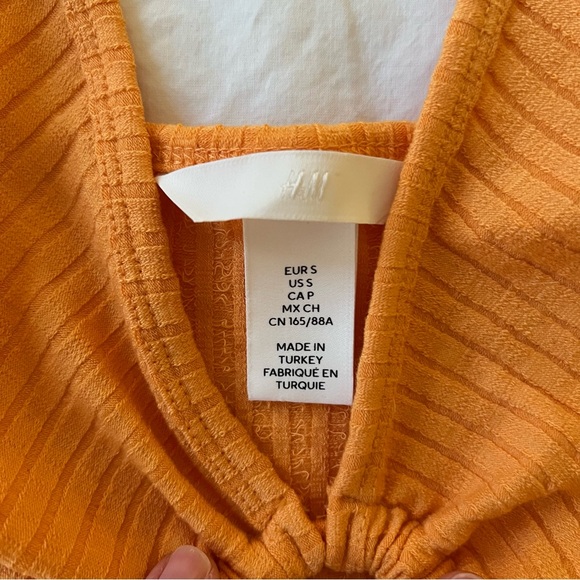 H&M crop top - Picture 2 of 5